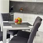 сити парк с паркомясто Appartamento