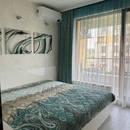 Apartment сити парк с паркомясто Varna